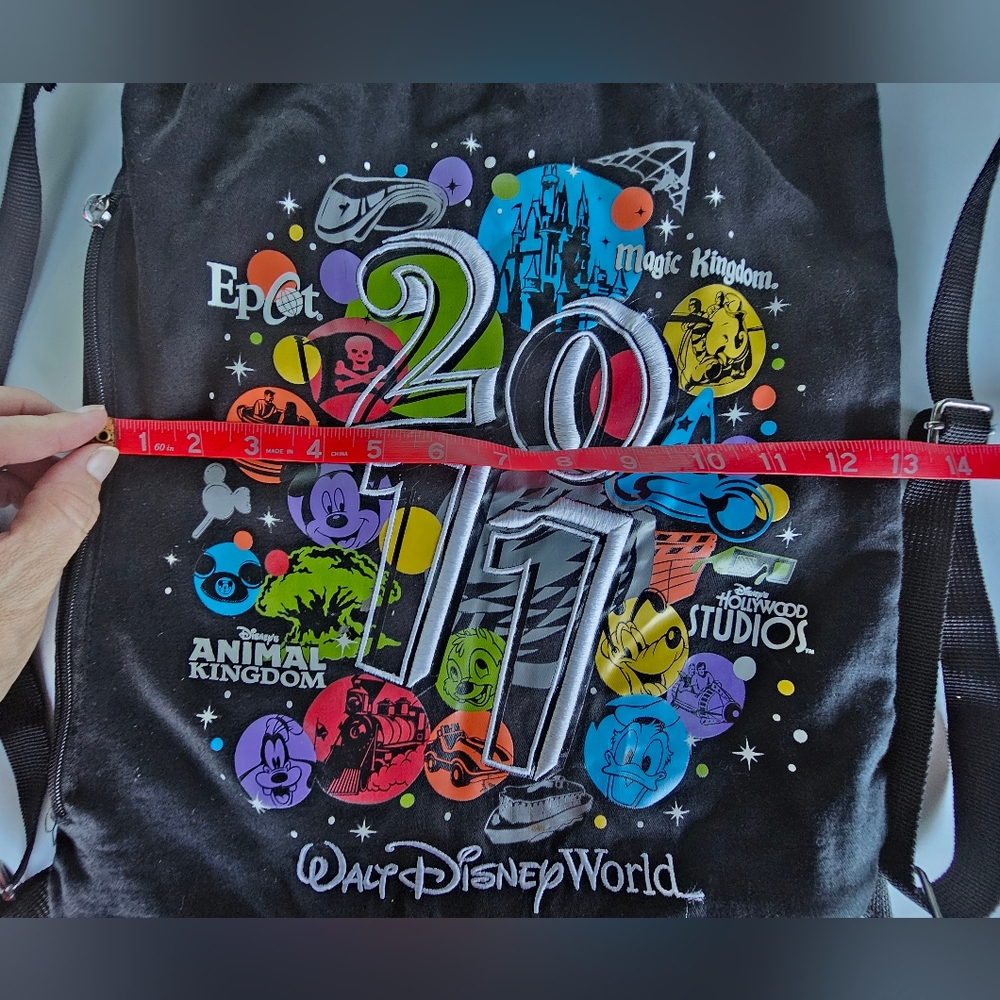 2011 Disneyland Park Resort Drawstring Backpack with Side Zip - Picture 12 of 12